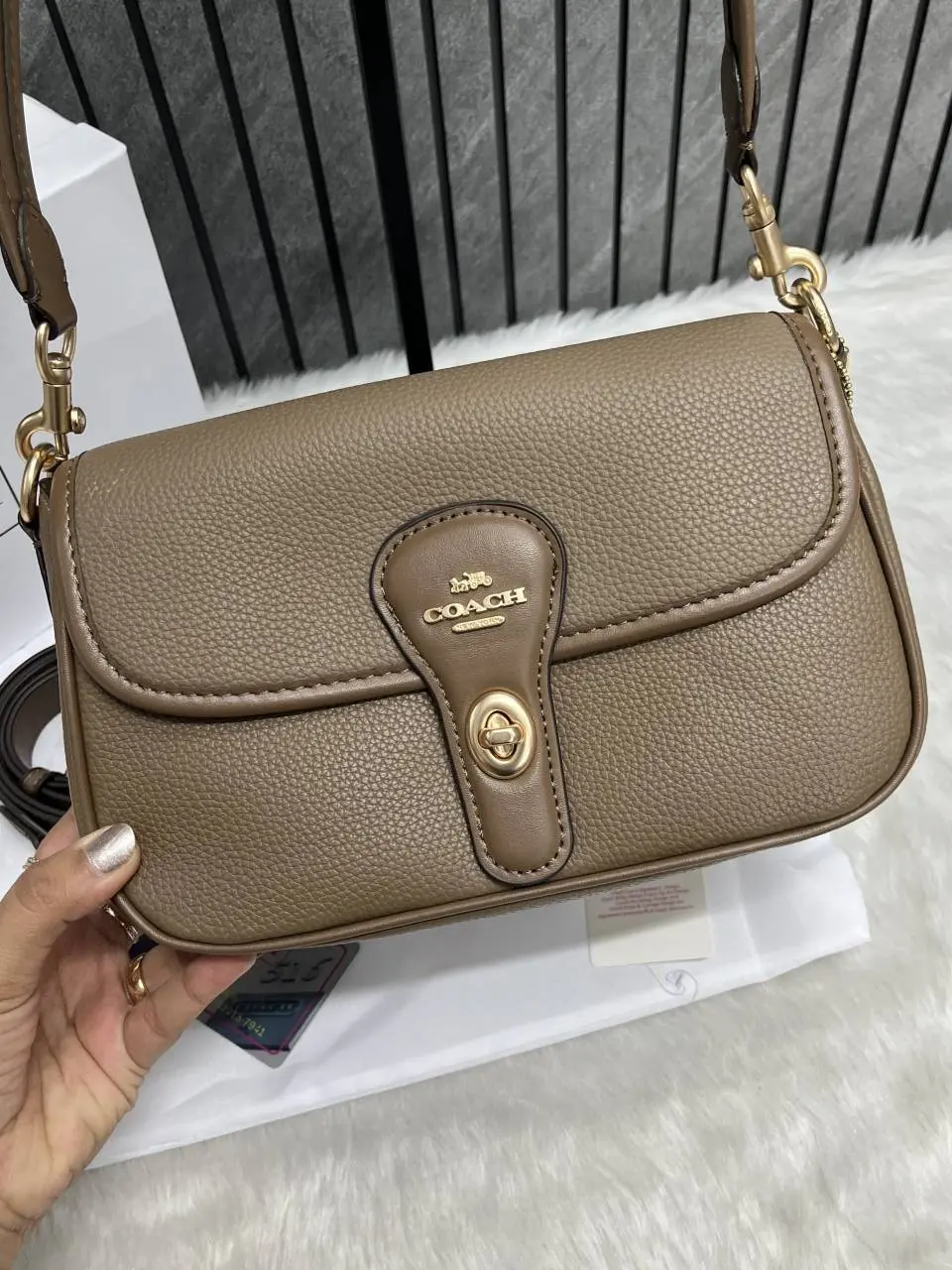 Coach Turnlock Hadley Black Shoulder Crossbody Bag With OriginalBox - Image 3