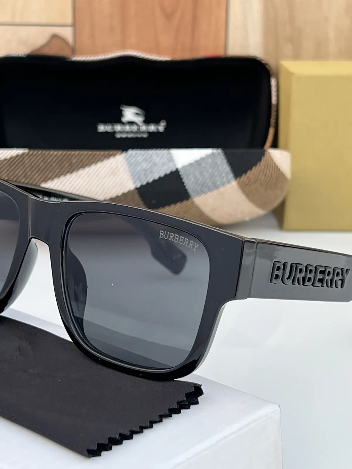 Burberry wayfero full black - Image 2