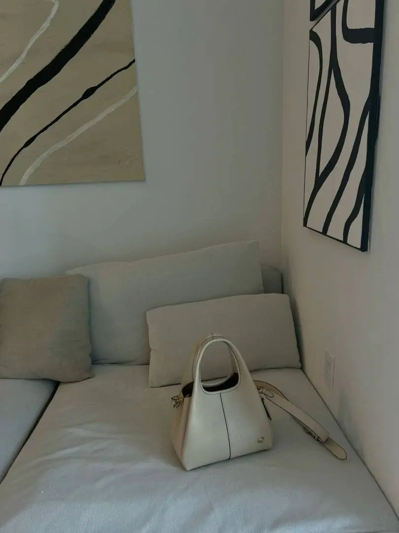 Coach Lana 23 White With OriginalBox DustCover LongBelt - Image 6