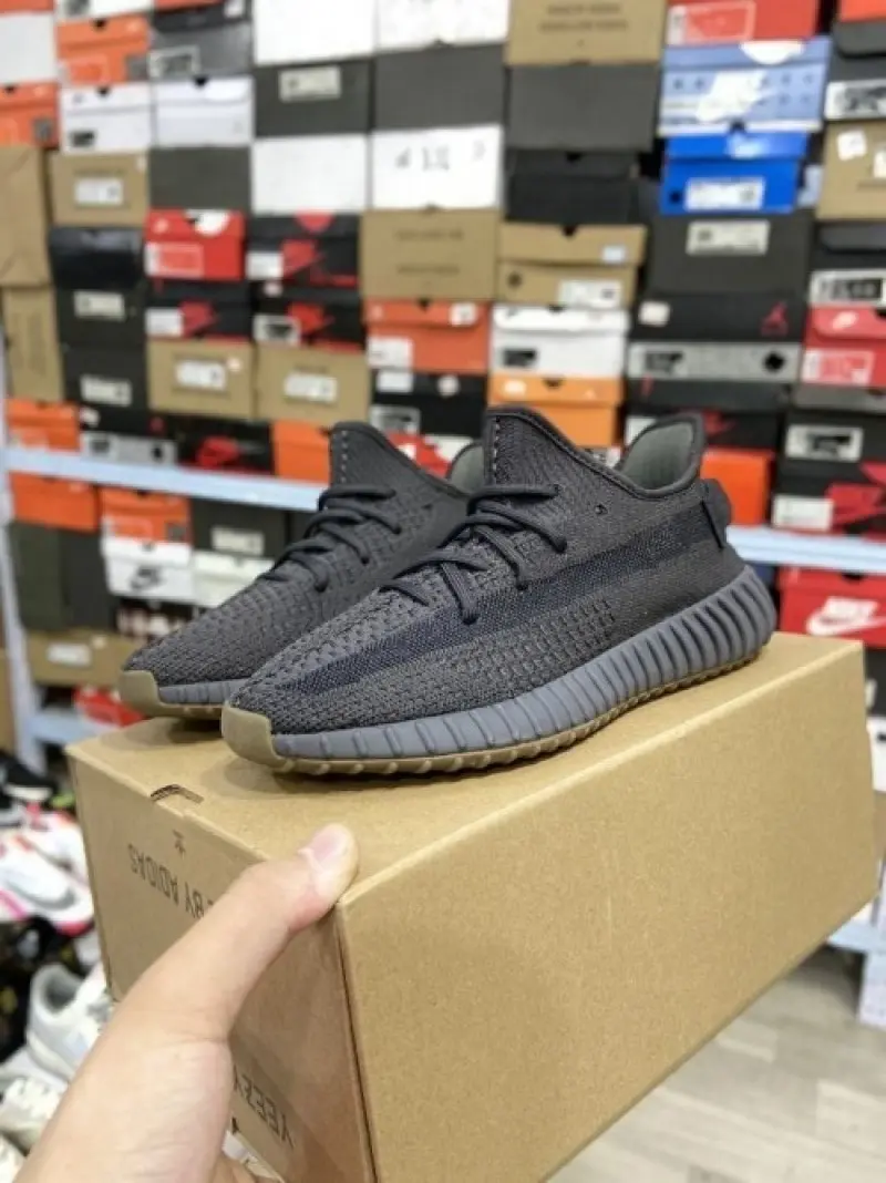 Adidas yeezy 350 black cinder reflective Semi Ua - Image 2