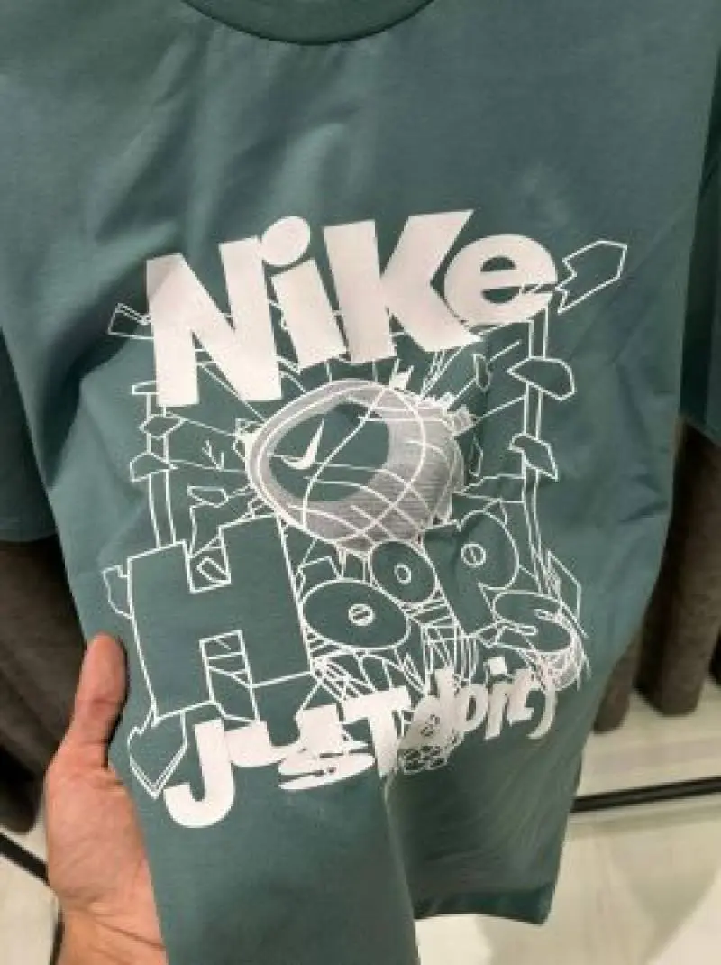 Nike IMPORTED STORE ARTICLE T-SHIRT - Image 3