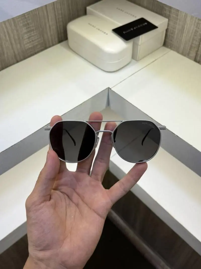 Marc Jacobs Silver Black 1300 - Image 6