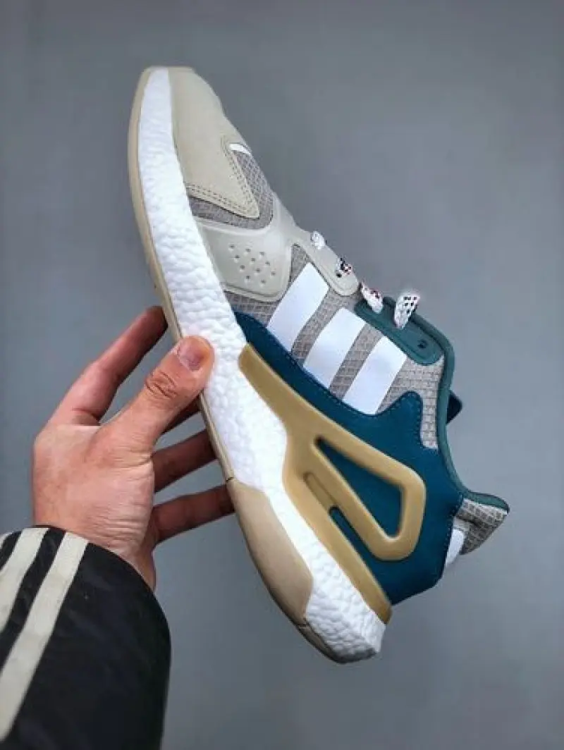 Adidas DAY JOGGER BOOST MULTI - Image 3