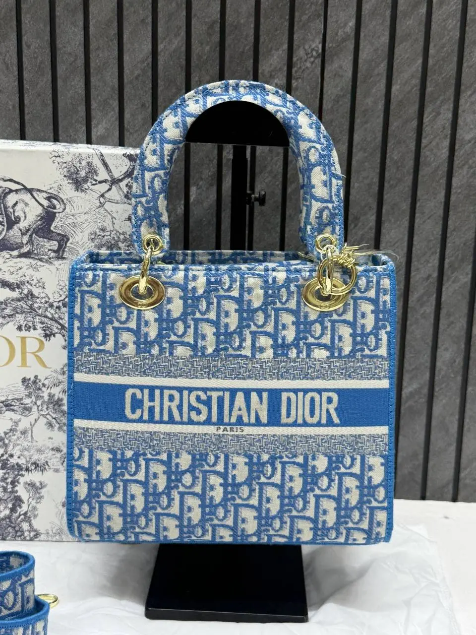 Dior Lady Dlite SkyBlue 8825 Handbag With OriginalBox & DustCover - Image 4