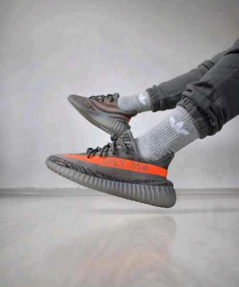 Adidas yeezy boost 350 v2 beluga