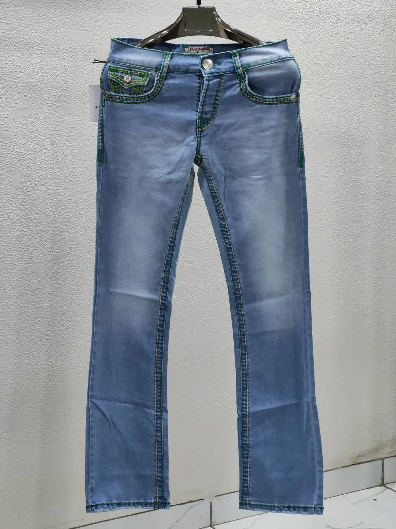 TRUE RELIGION IMPORTED STORE ARTICLE JEANS - Image 4