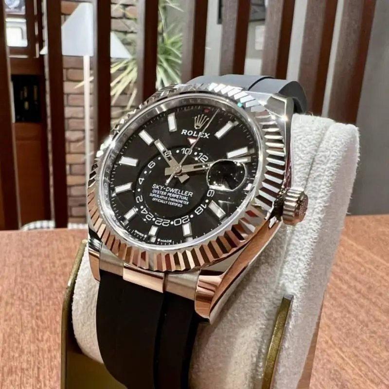 Rolex Oyster perpetual Sky Dweller - Image 6