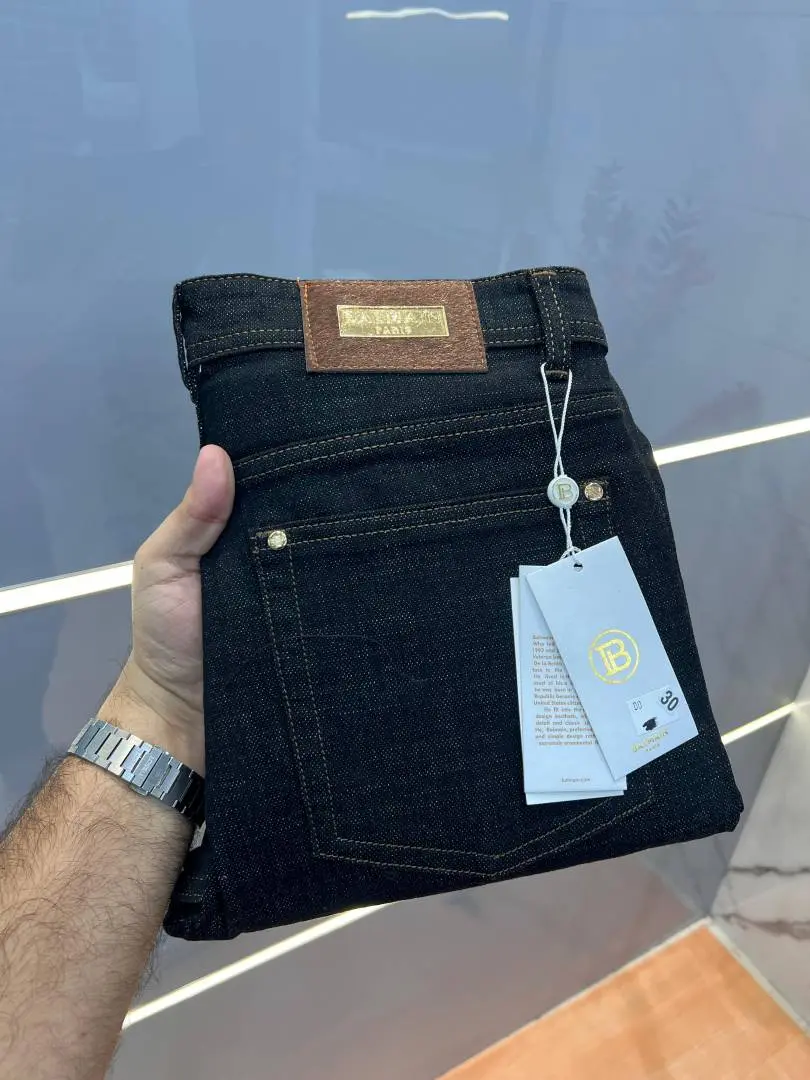 Balmain Paris Black Raw Wash Imported Lycra Slim Fit Ankle Lenght Hyperflex Denim with Front Metal Logo 3092 - Image 3