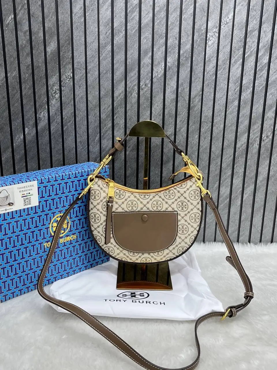 Tori Burch Jacquard Cresent Slingbag With OriginalBox - Image 4