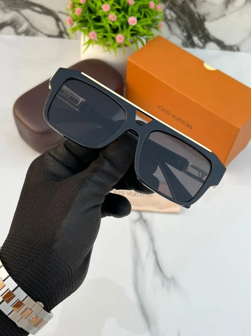 Louis Vuitton 8817 black gold - Image 2