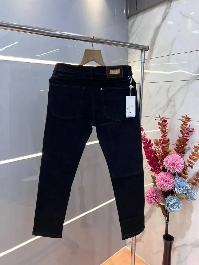 Balmain Paris Black Raw Wash Imported Lycra Slim Fit Ankle Lenght Hyperflex Denim with Front Metal Logo 3092 - Image 2