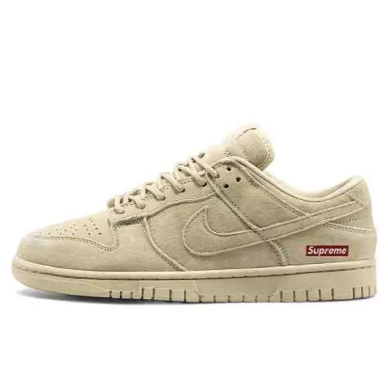 Nike SB Dunk Low x Supreme Beige - Image 4