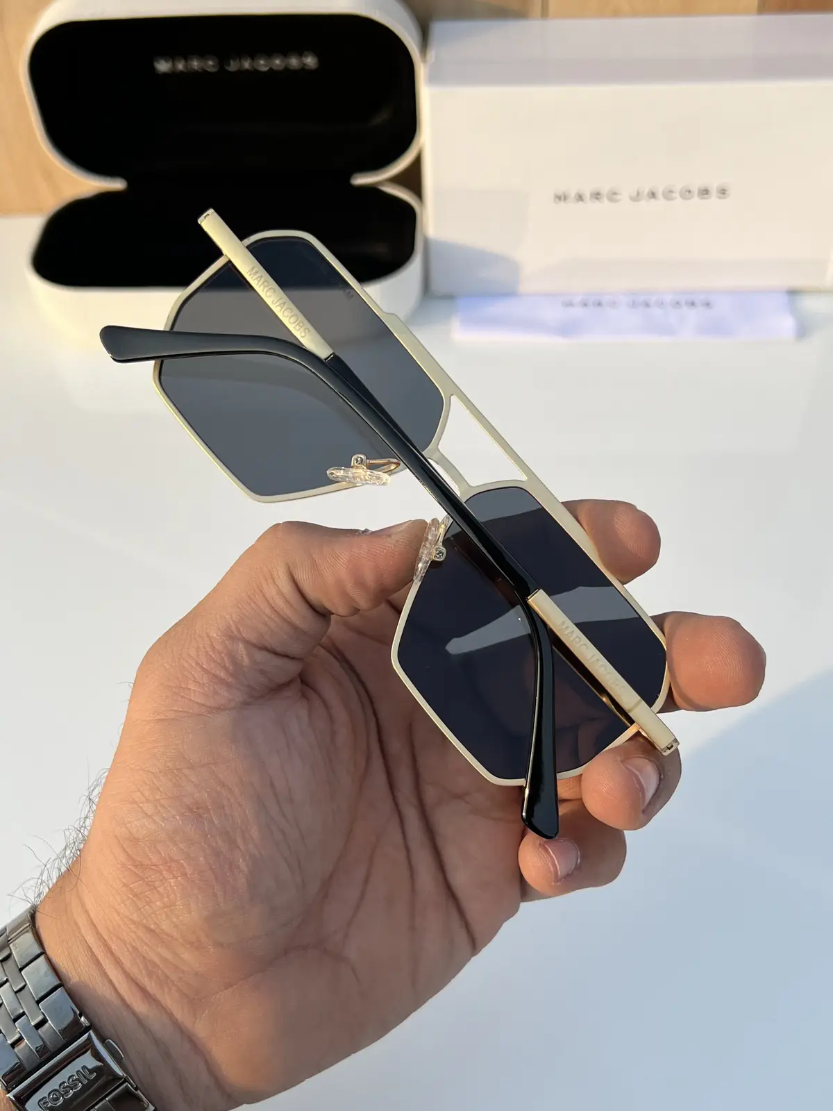 Marc jacobs 510 gold black - Image 3