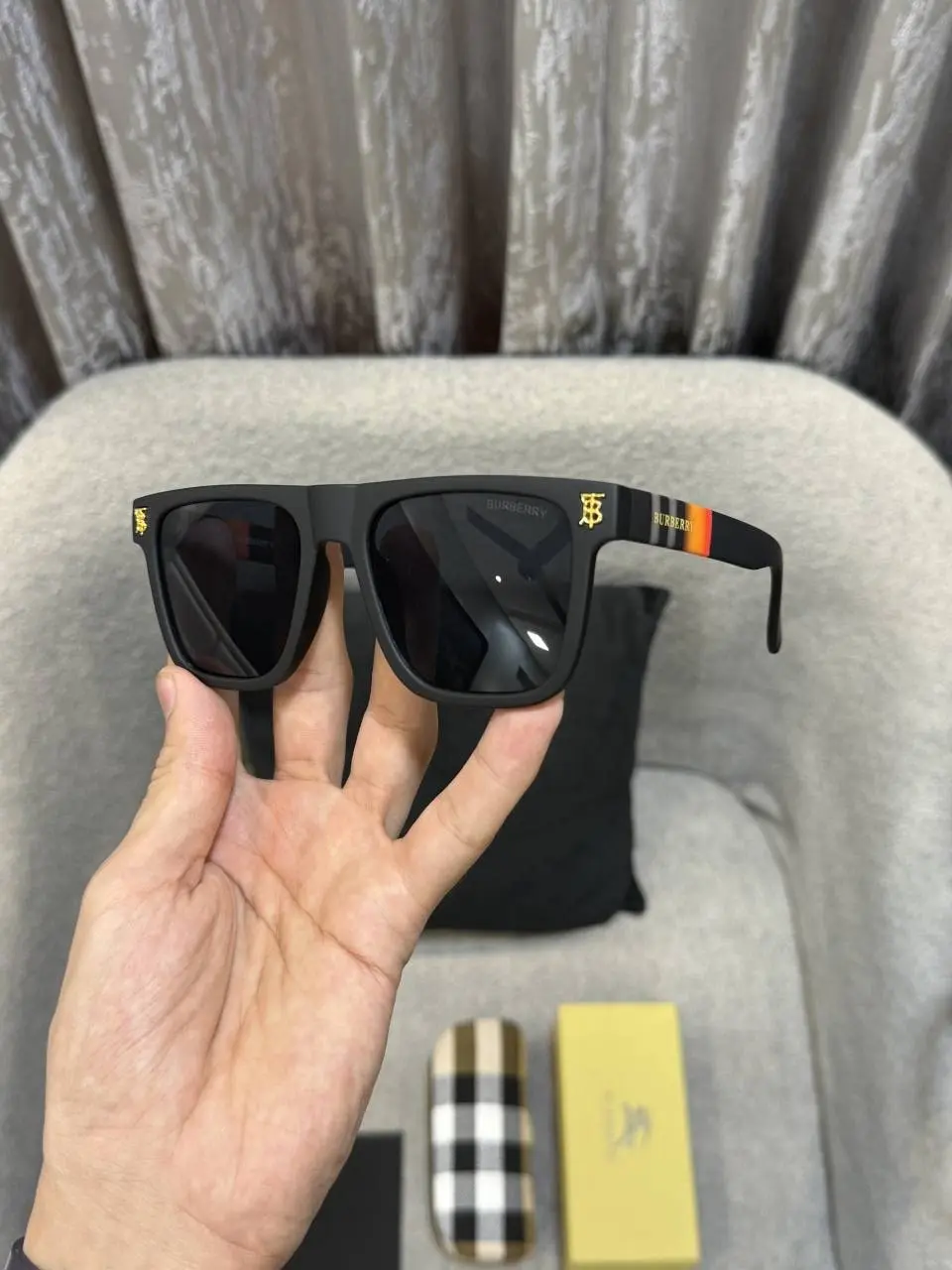 Burberry 2114 Premium Sunglass (Matt Frame) - Image 5
