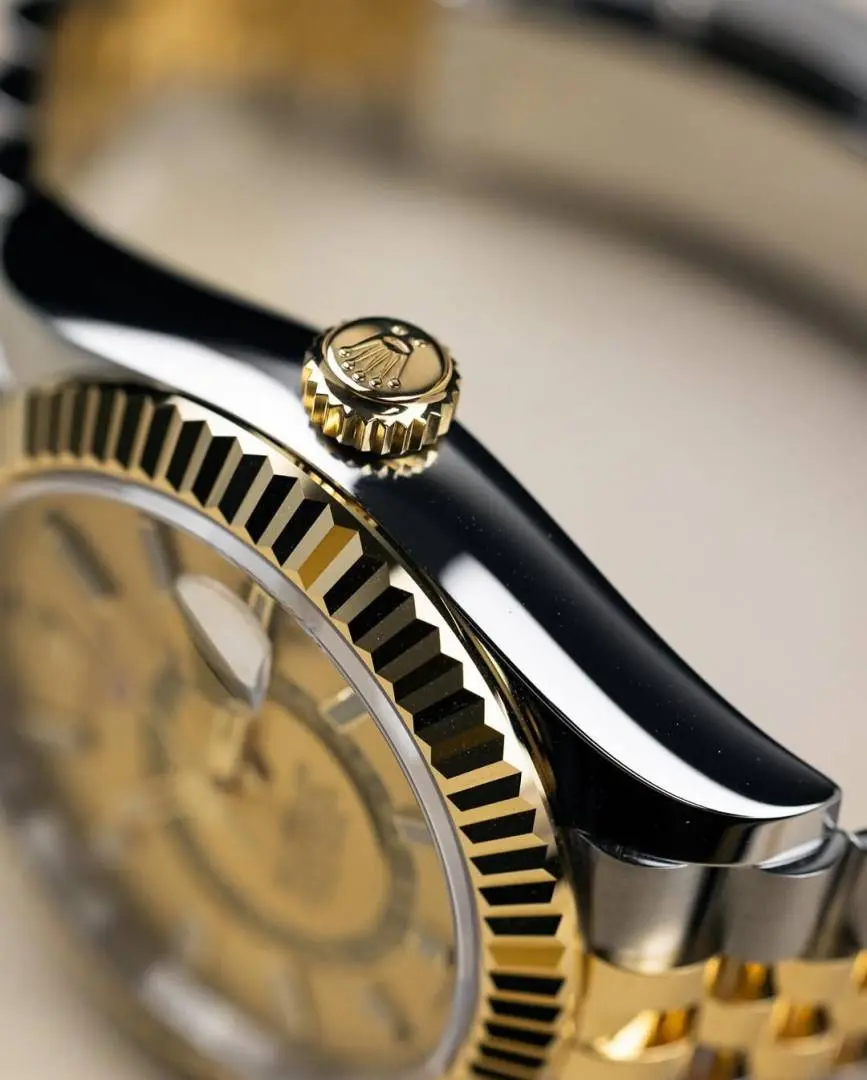 Rolex Oyster perpetual Sky Dweller Z-R Premium - Image 2