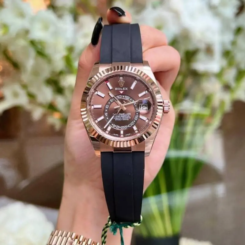 Rolex Oyster perpetual Sky Dweller - Image 2
