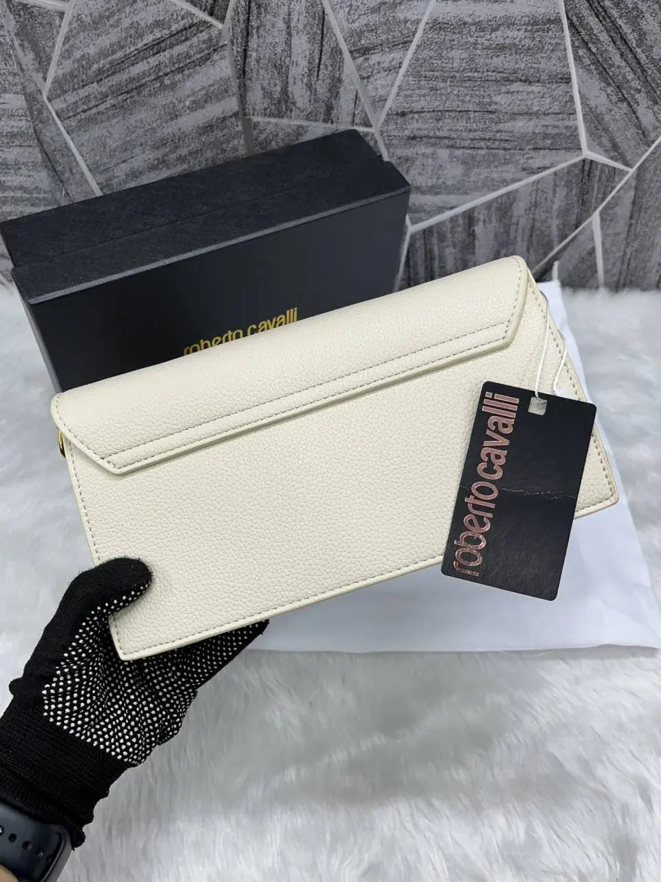 Roberto Cavalli RC Logo White Shoulder Sling Bag With Original Box - Image 6