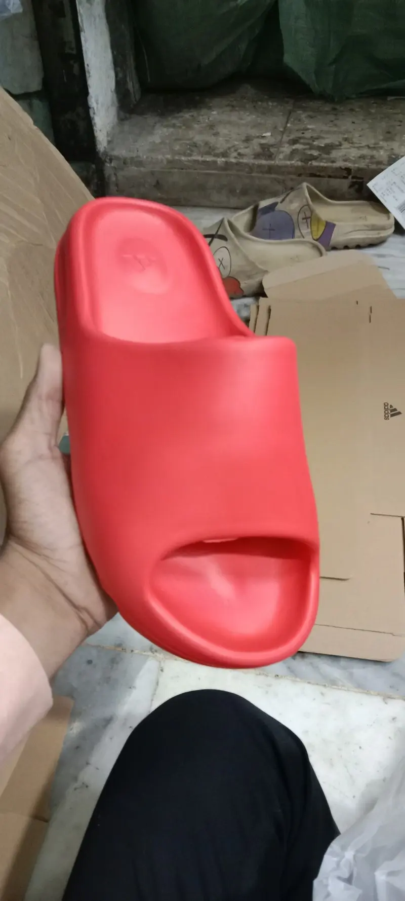 Adidas Yeezy Slide Red - Image 2