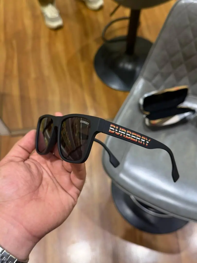 Burberry 4358 matt black - Image 2