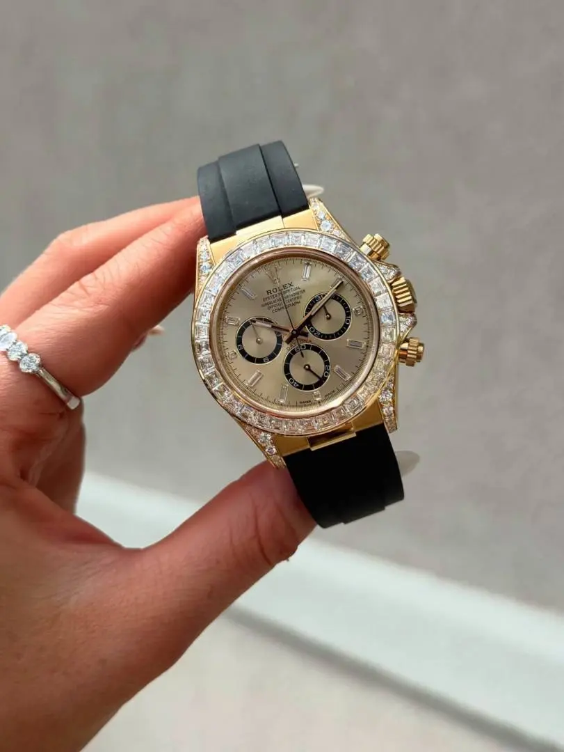 Rolex Oyster Perpetual Daytona Chronograph Gold - Image 2