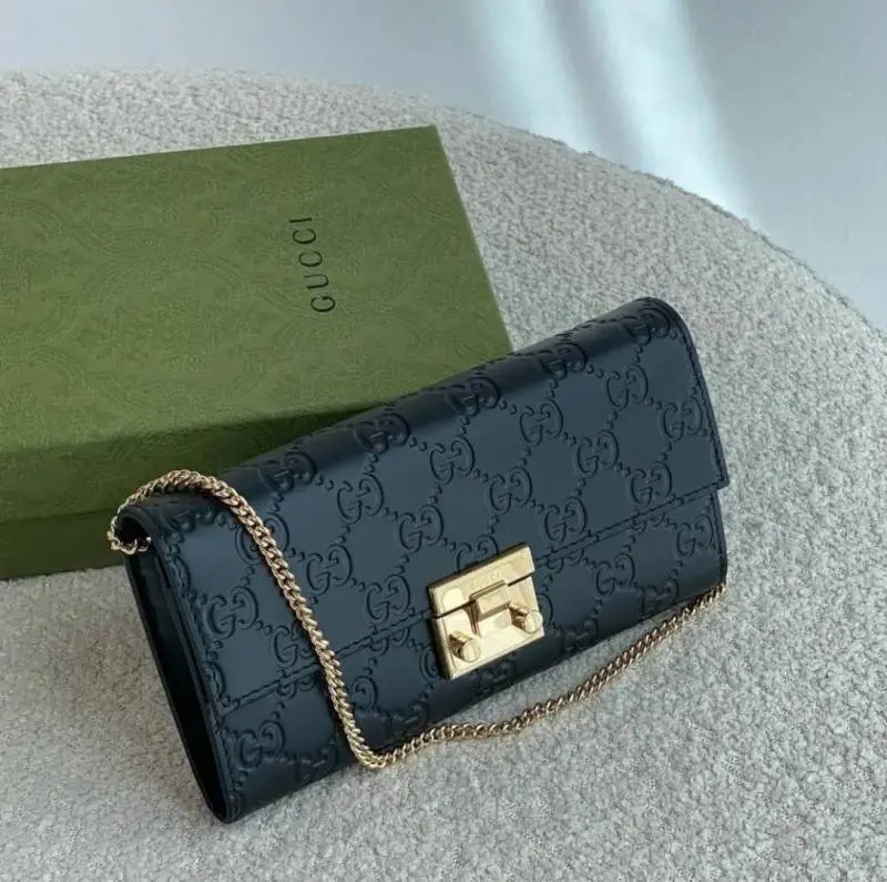 Gucci 75 Padlock Chainwallet With OriginalBox DustCover - Image 2