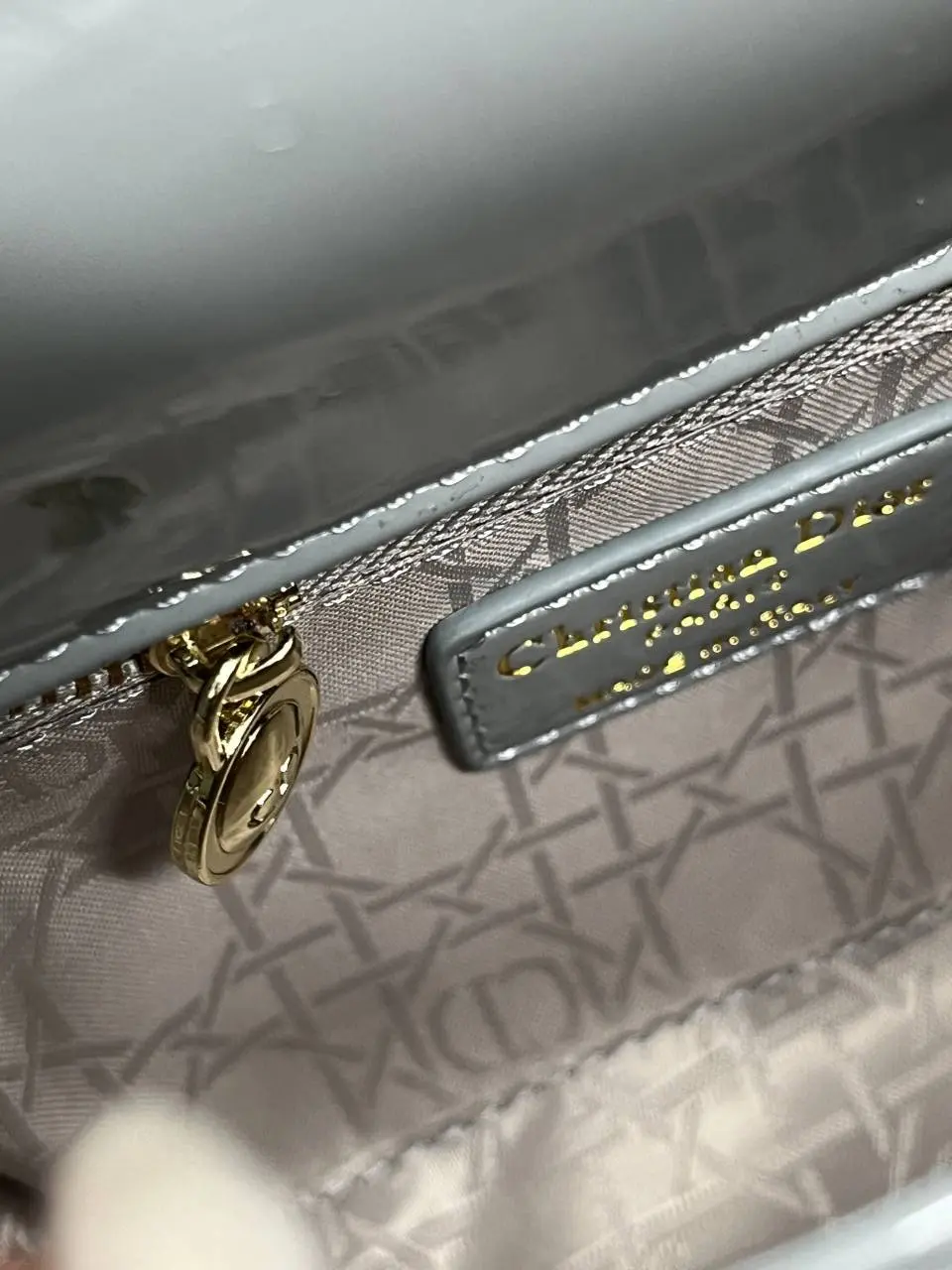 Dior Lady Mini Patent Leather With OriginalBox DustCover 2LongBelt-Chain-And-Leather StarCharm Ribbon Highend - Image 11