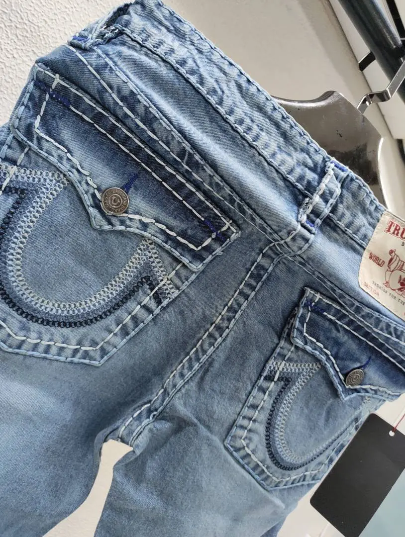 TRUE RELIGION IMPORTED STORE ARTICLE JEANS - Image 2