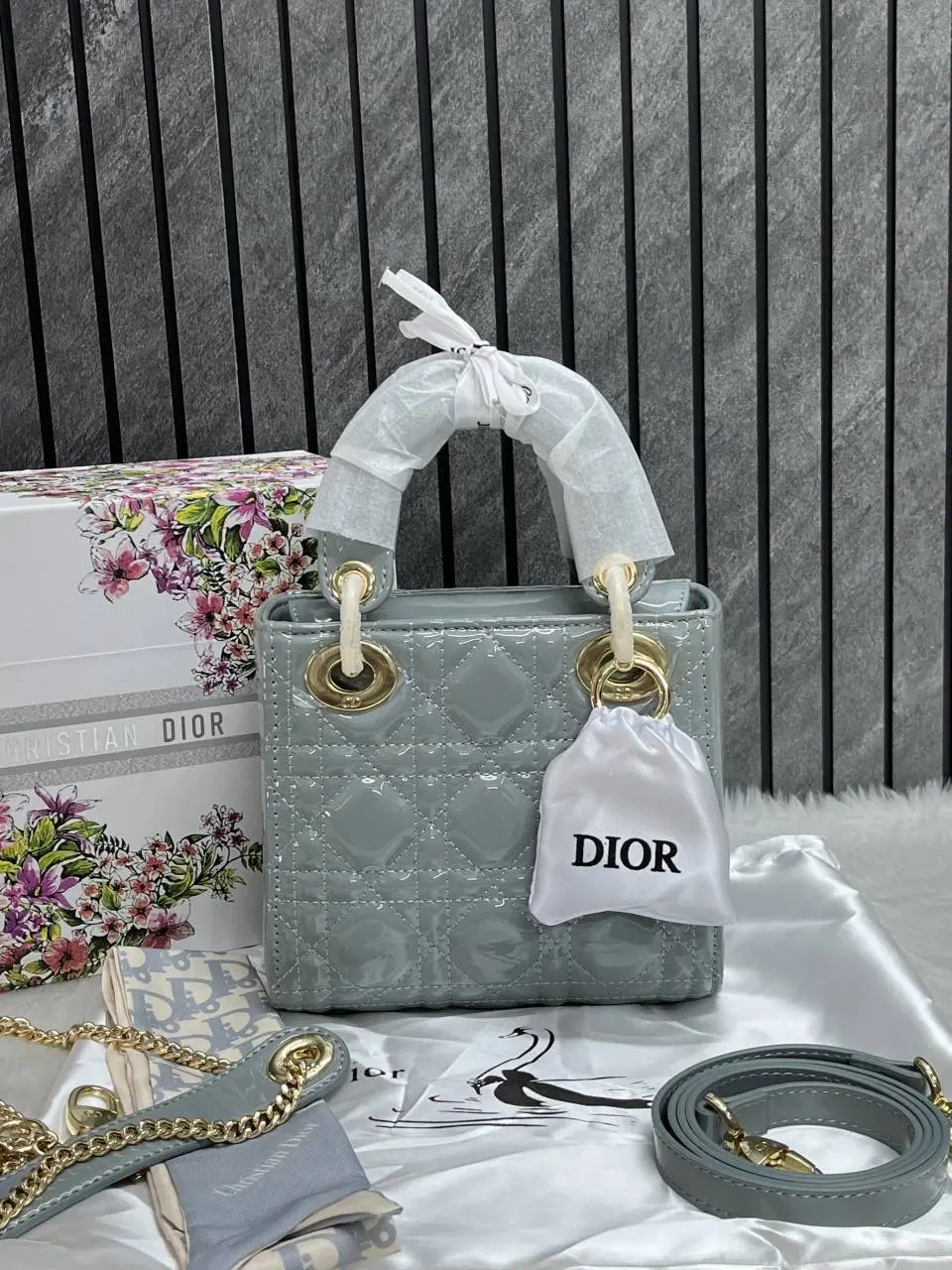 Dior Lady Mini Patent Leather With OriginalBox DustCover 2LongBelt-Chain-And-Leather StarCharm Ribbon Highend - Image 2