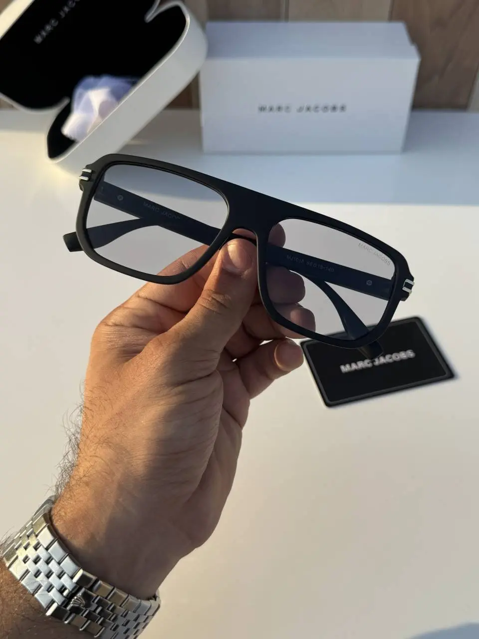 Marc jacobs 1018 black plano - Image 4