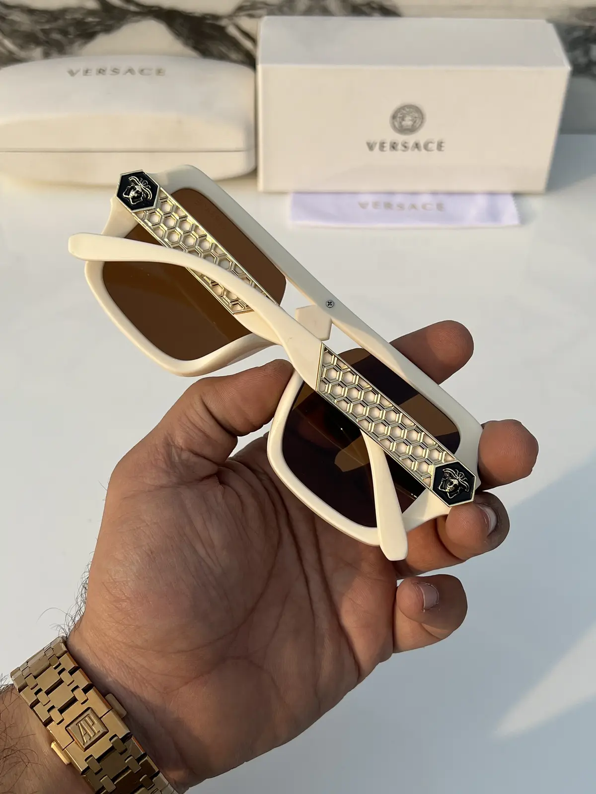 Versace 215 cream brown - Image 7