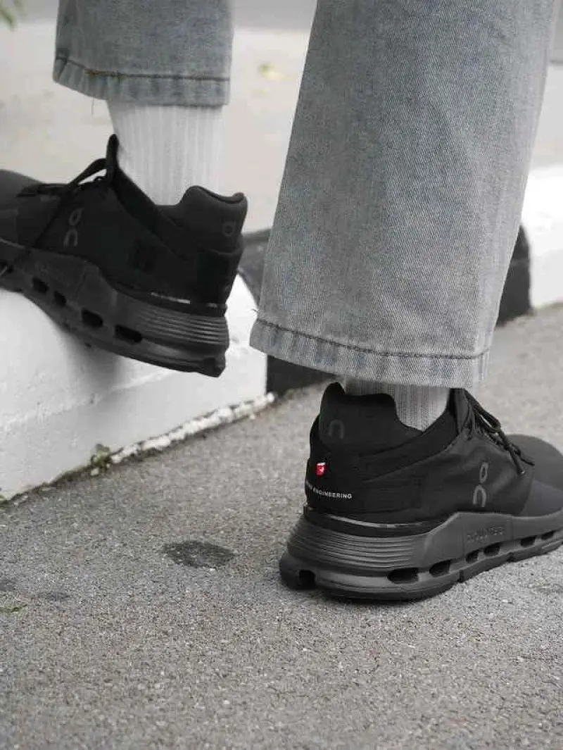 On Cloudnova 2 All Black 6125 - Image 9