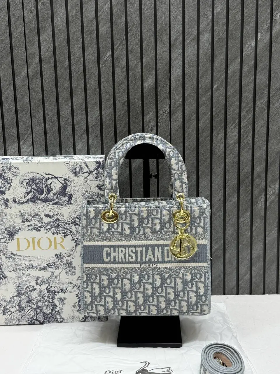 Dior Lady Dlite Grey 8825 Handbag With OriginalBox & DustCover - Image 3