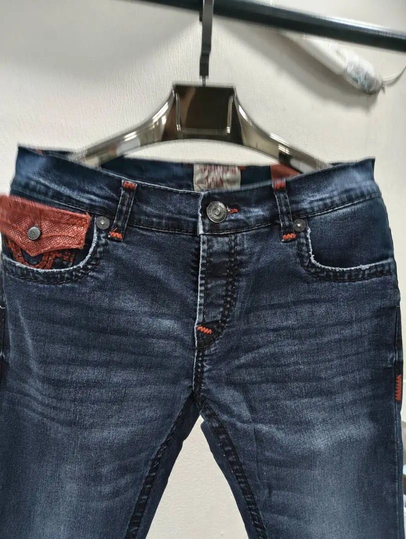 TRUE RELIGION IMPORTED STORE ARTICLE JEANS - Image 3