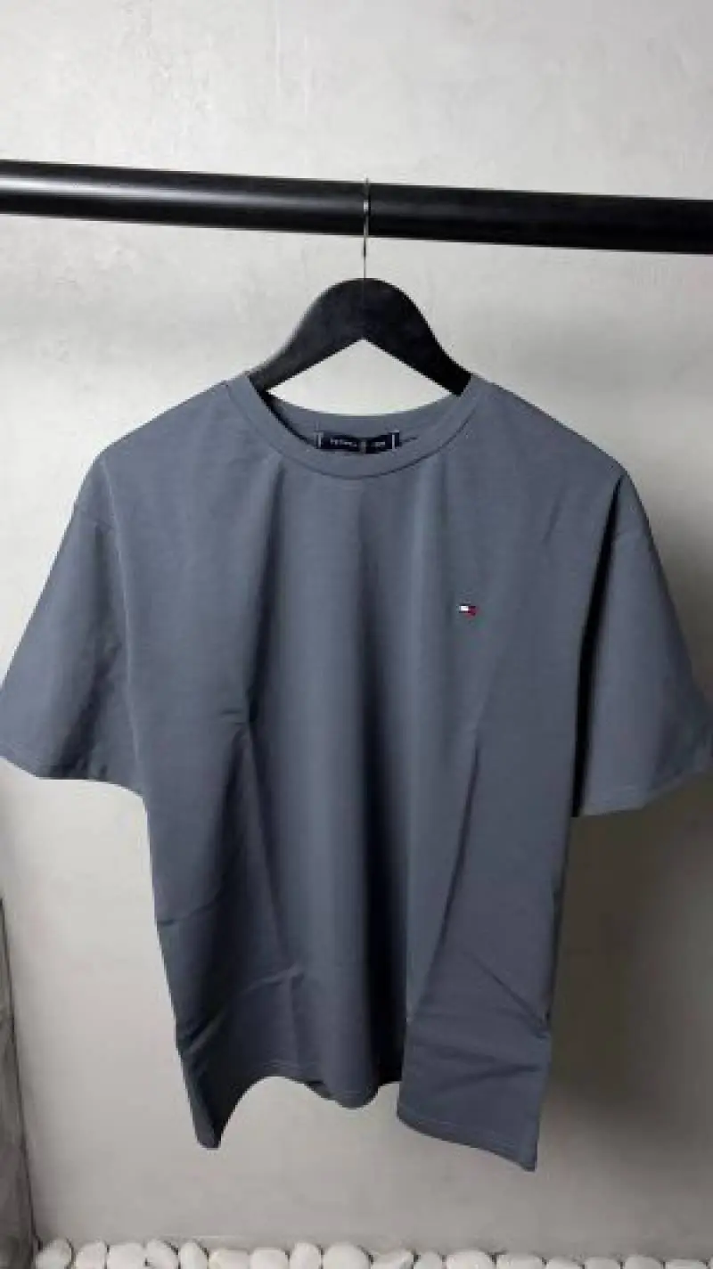 Tommy Hilfige r Premium Round Neck T-Shirt with OG Box Packaging 1576 Sale VS1000 - Image 3