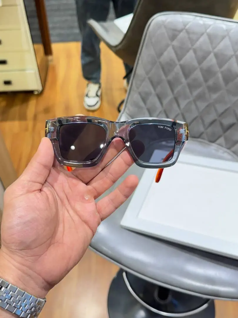 Tomfor 4184 grey orange black