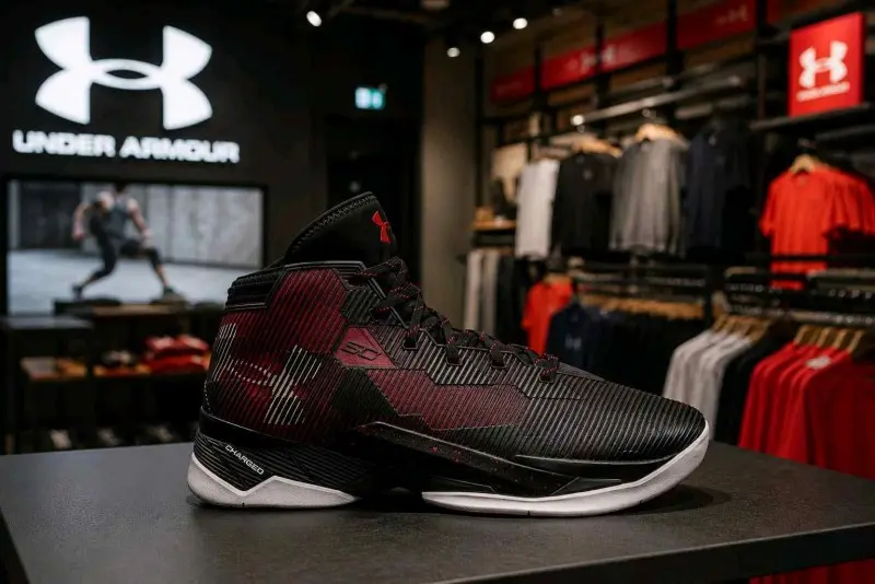 Underr Armour Curry 2.5 Bred Elemental 2607 - Image 5