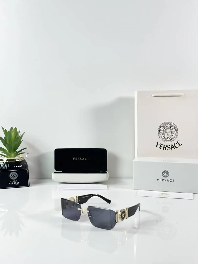 Versace 6772 Gold Black