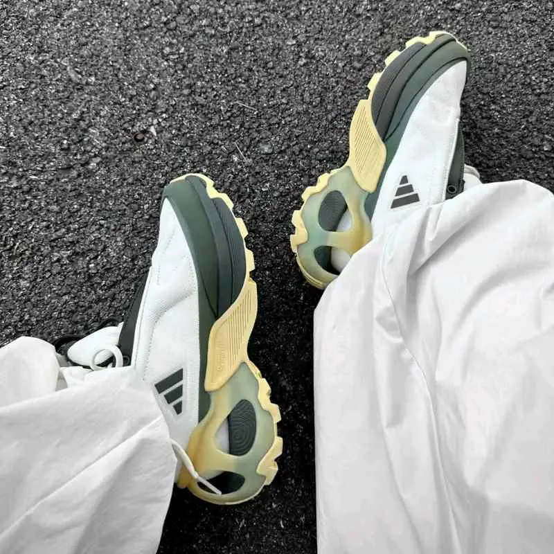 Adidas Wonder Runner Yellow Green 233 - Image 3