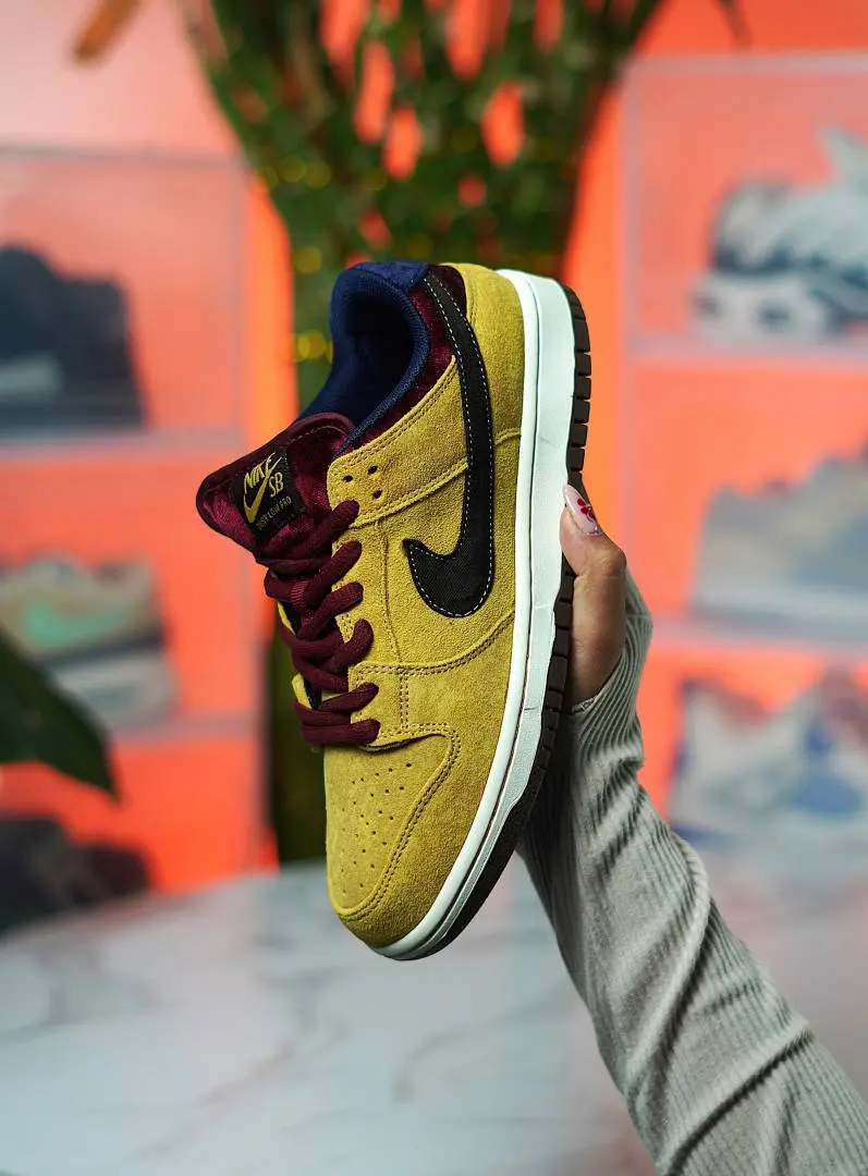 Nike SB Dunk Low Pro City Of Cinema - Image 4