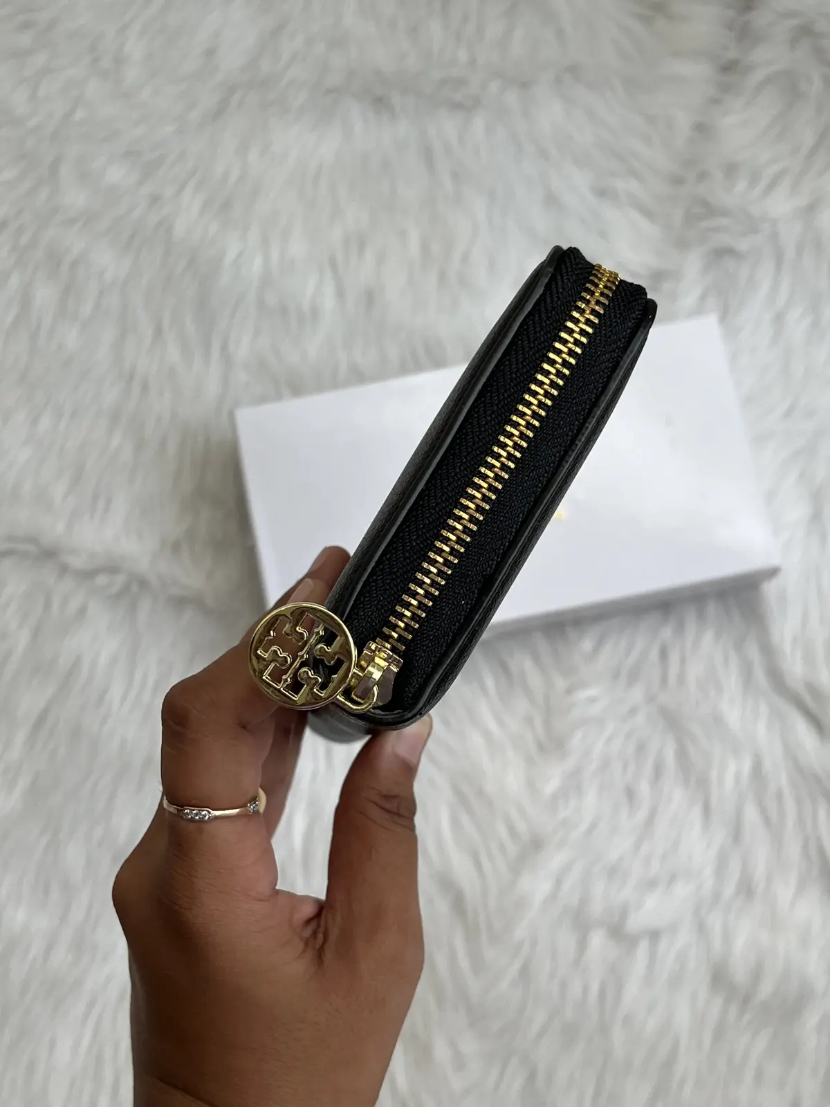 Tori Burch 83 Black Wallet With OriginalBox - Image 3