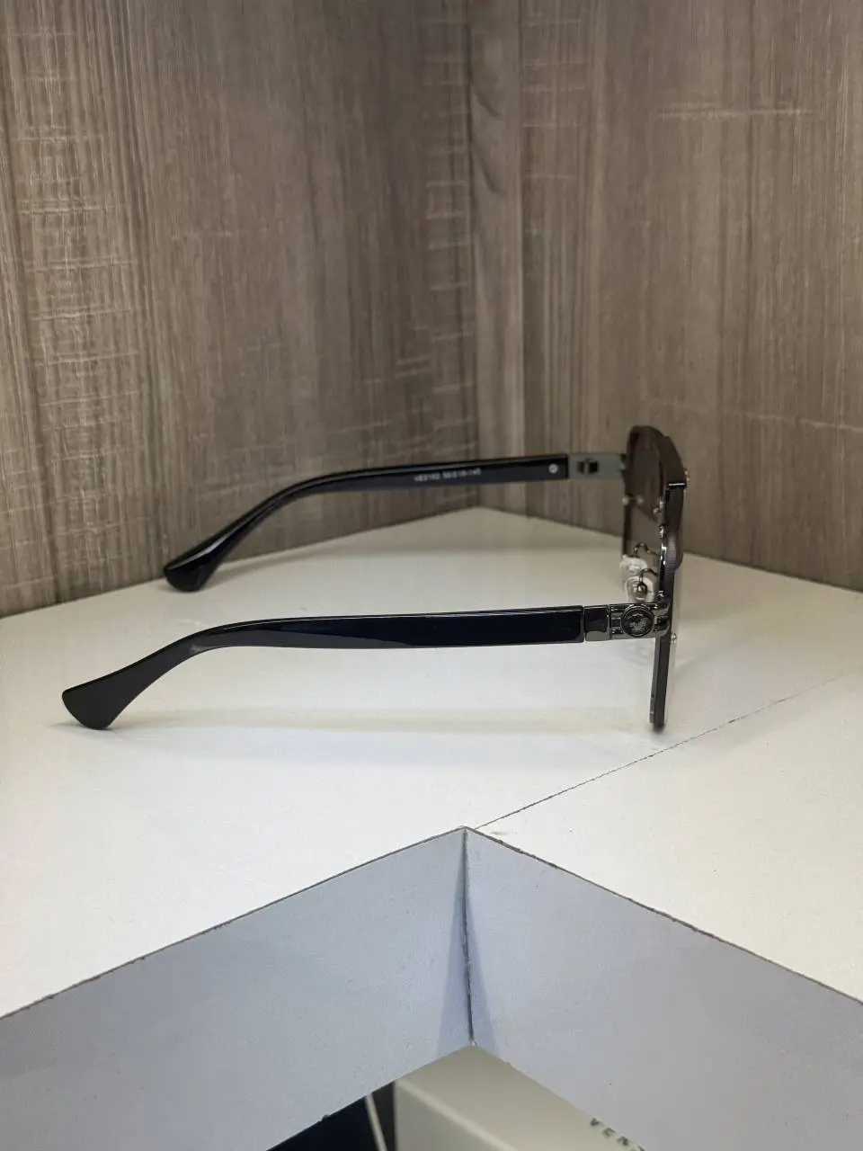 Versace e 2152 Brown sunglass - Image 3