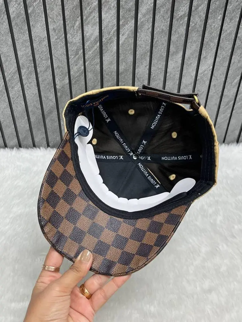 Louis Vuitton Signature Lovers Side Logo Apricot Premium Unisex Cap With Safety Box - Image 4