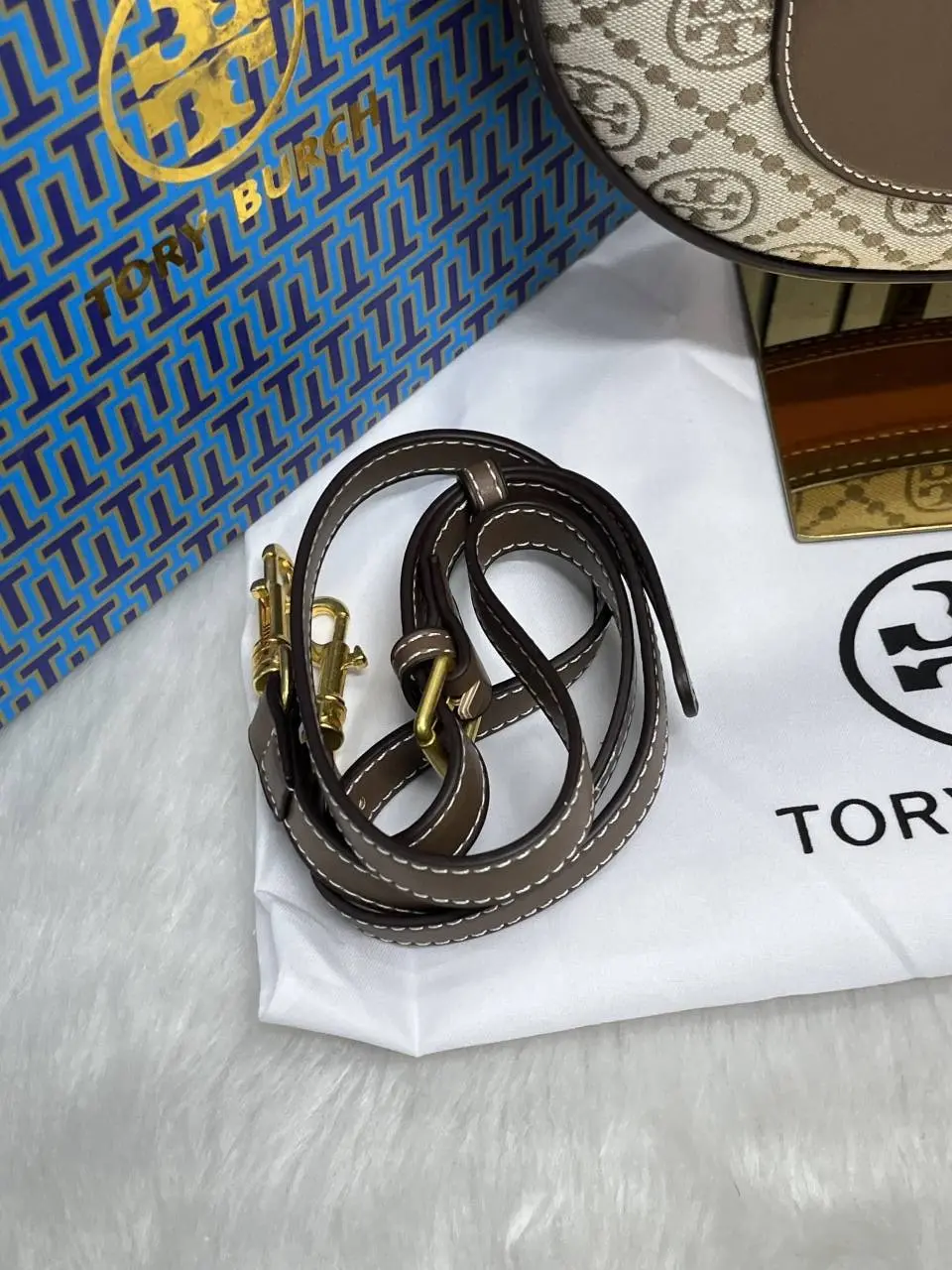 Tori Burch Jacquard Cresent Slingbag With OriginalBox - Image 3