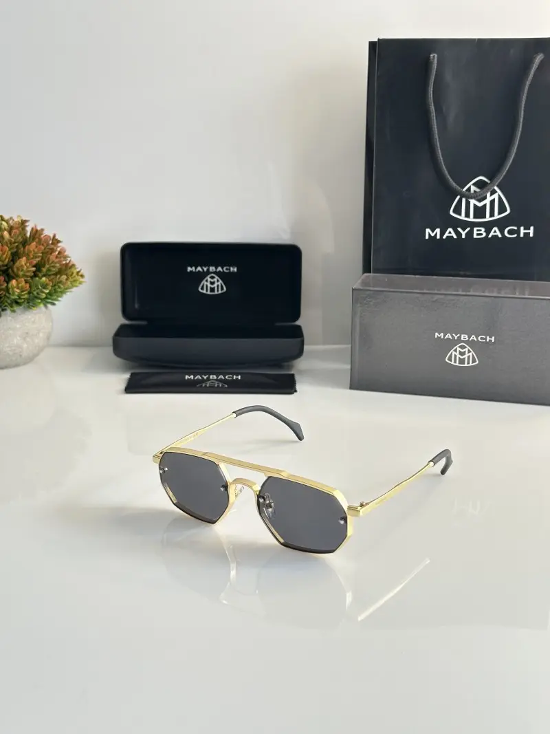 Maybach 21021 Gold Black
