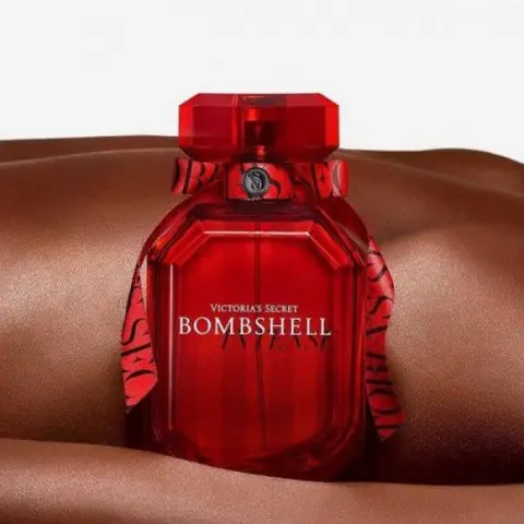 VICTOTIAS SECRET BOMBSHELL INTENSE