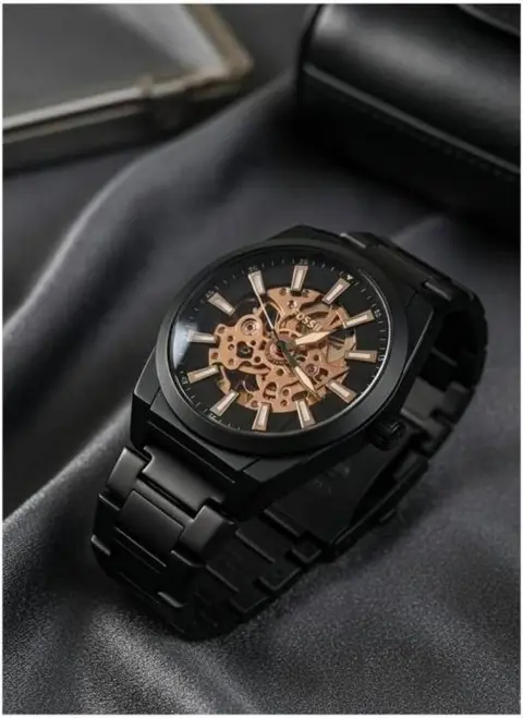 Fossil everett