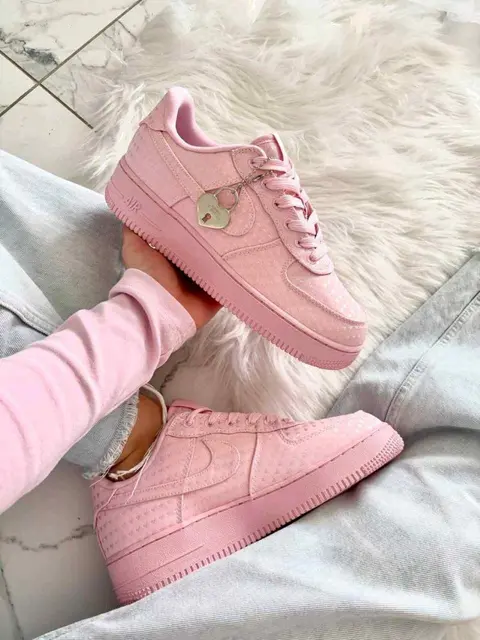 Nike AirForce 1 Low Valentines Day Pink foam