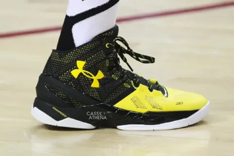 Under Armor Curry 2 Black Taxi Yellow