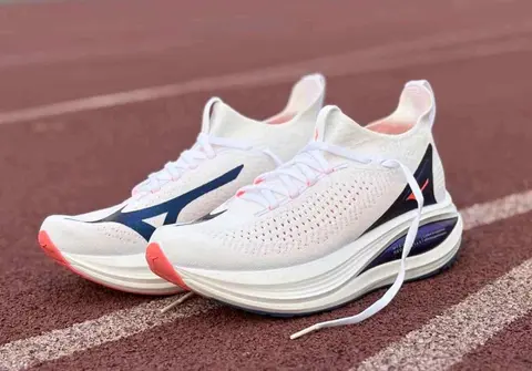 Mizuno Neo Vista 2 Super Trainer White Iris Bloom 2565