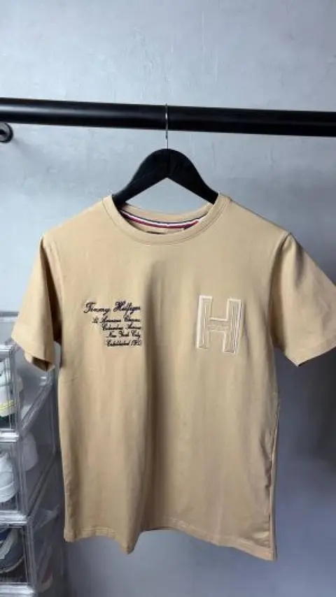 Tommy Hilfiger Premium T-Shirt 1565. Sale offer VS1000